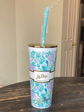 Lilly Pulitzer Just a Pinch Floral 24 oz Tumbler with Blue Straw